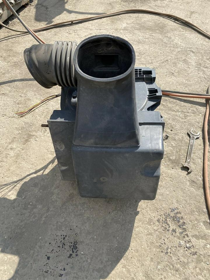 Mercedes Atego Luftfilterkasten Luftfilter Gehäuse A 973 528 06 0 - Air filter for Truck: picture 3 Mercedes Atego Luftfilterkasten Luftfilter Gehäuse A 973 528 06 0 - Air filter for Truck: picture 3