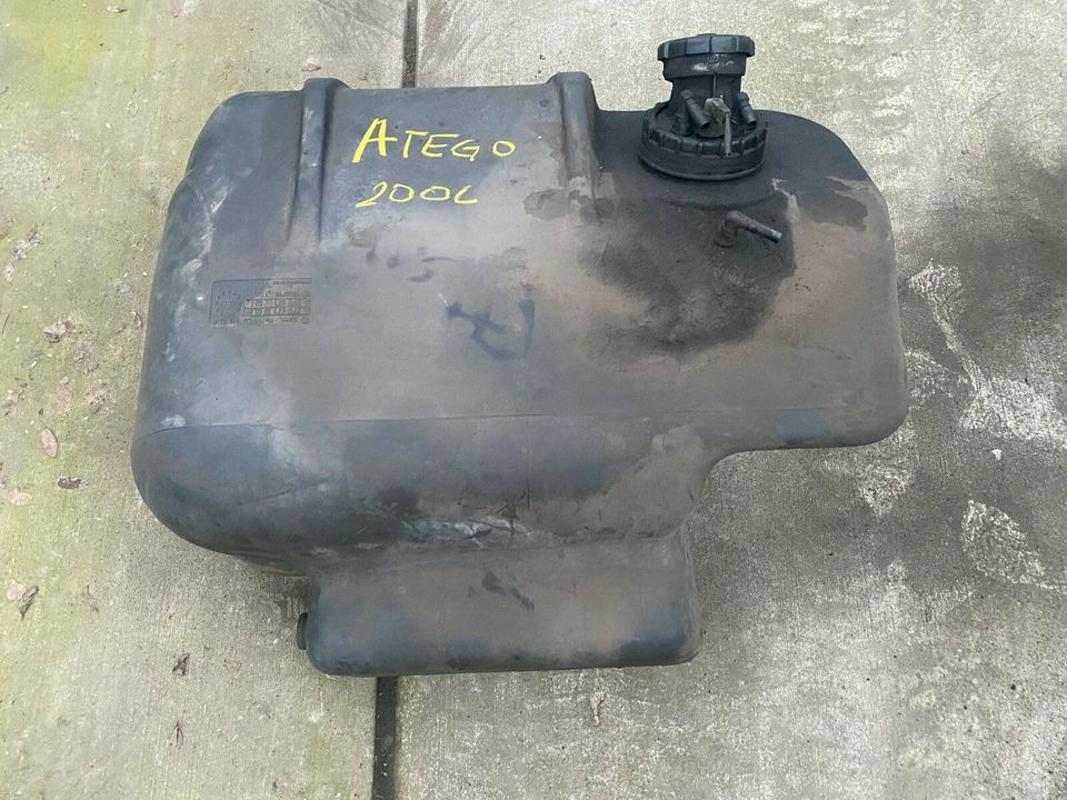 Mercedes Atego Tank Tankbehälter A 9704711501, A9704711201 - Fuel tank for Truck: picture 3 Mercedes Atego Tank Tankbehälter A 9704711501, A9704711201 - Fuel tank for Truck: picture 3