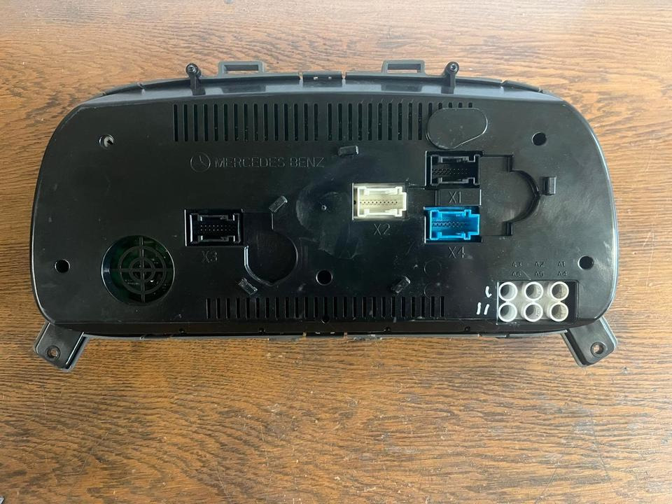 Mercedes-Benz Kombiinstrument / Tacho A0044463421 - Dashboard: picture 5 Mercedes-Benz Kombiinstrument / Tacho A0044463421 - Dashboard: picture 5