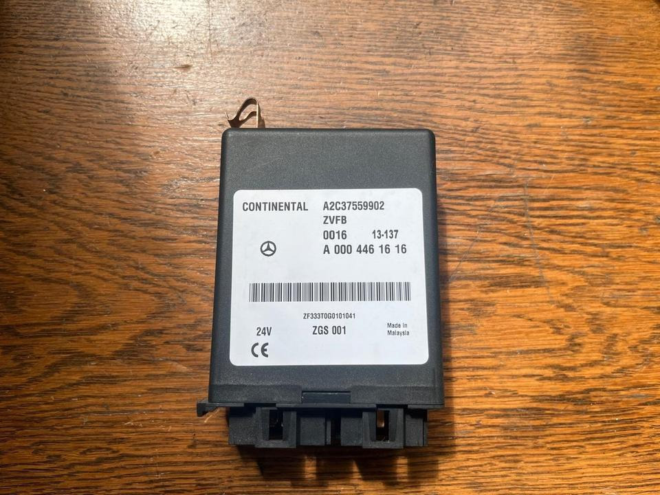 Mercedes Continental ZVFB Steuergerät A0004461616 - ECU for Truck: picture 1 Mercedes Continental ZVFB Steuergerät A0004461616 - ECU for Truck: picture 1