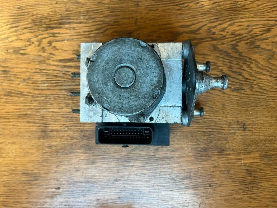 Mercedes Sprinter Hydraulikblock ABS Pumpe A0074313812 - Hydraulics for Truck: picture 1 Mercedes Sprinter Hydraulikblock ABS Pumpe A0074313812 - Hydraulics for Truck: picture 1