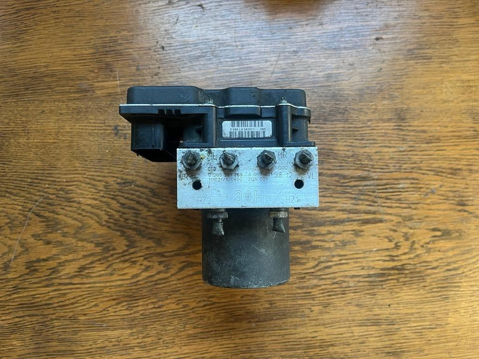 Mercedes Sprinter Hydraulikblock ABS Pumpe A0074313812 - Hydraulics for Truck: picture 3 Mercedes Sprinter Hydraulikblock ABS Pumpe A0074313812 - Hydraulics for Truck: picture 3