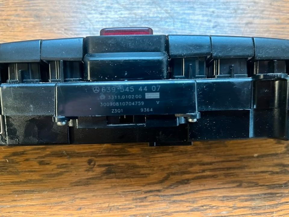 Mercedes Sprinter Warnblinkanlage Schalter 6395454407 - Electrical system for Truck: picture 2 Mercedes Sprinter Warnblinkanlage Schalter 6395454407 - Electrical system for Truck: picture 2