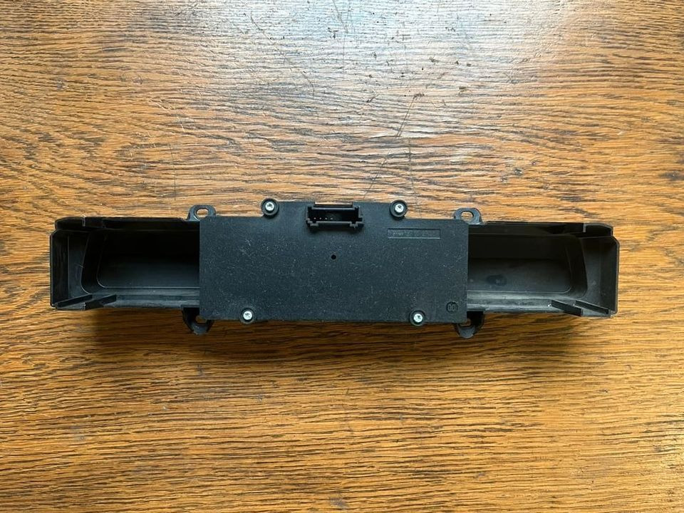 Mercedes Sprinter Warnblinkanlage Schalter A9065450107 - Electrical system for Truck: picture 4 Mercedes Sprinter Warnblinkanlage Schalter A9065450107 - Electrical system for Truck: picture 4