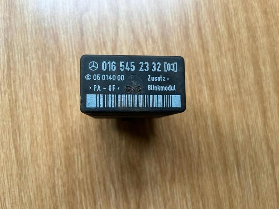 Mercedes W638 Vito Steuergerät Blinkermodul Relais 0165452332 - ECU for Truck: picture 1 Mercedes W638 Vito Steuergerät Blinkermodul Relais 0165452332 - ECU for Truck: picture 1