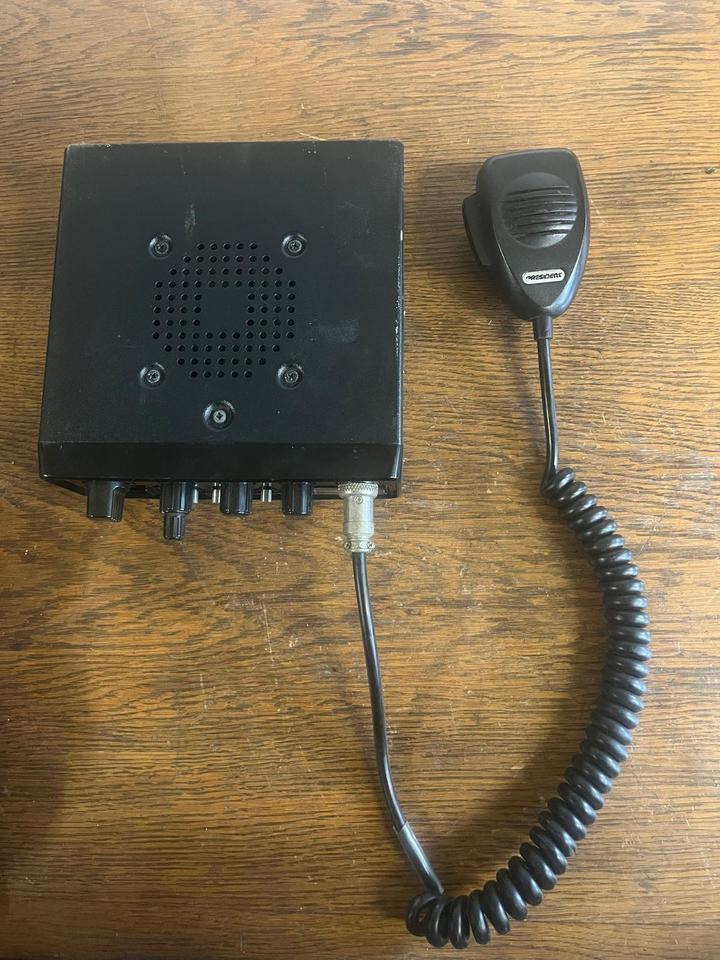President Walker Funkgerät 34540 - Navigation system for Truck: picture 3 President Walker Funkgerät 34540 - Navigation system for Truck: picture 3