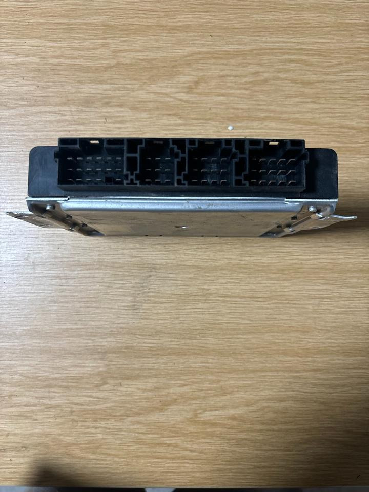 SCANIA KNORR-BREMSE EBS Steuergerät 0486106021 - ECU for Truck: picture 3 SCANIA KNORR-BREMSE EBS Steuergerät 0486106021 - ECU for Truck: picture 3