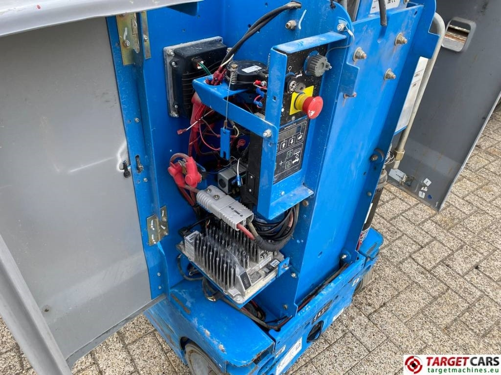 Vertical mast lift Genie GR15 RunAbout Electric Vertical Mast Lift 652cm: picture 15 Vertical mast lift Genie GR15 RunAbout Electric Vertical Mast Lift 652cm: picture 15