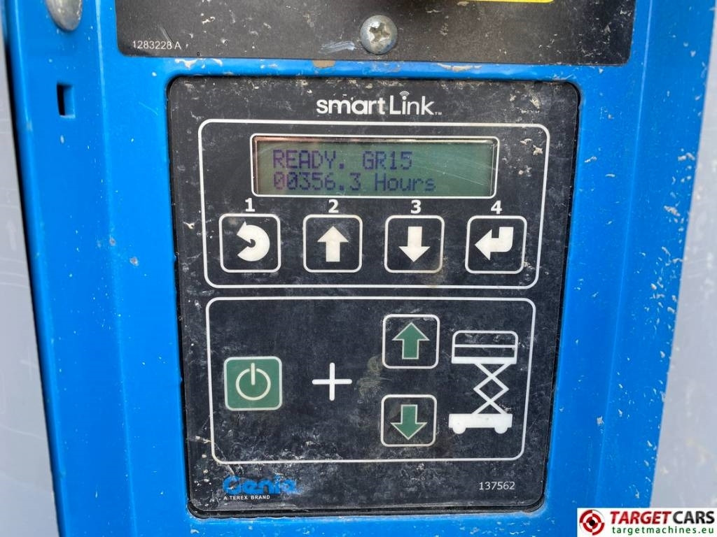 Vertical mast lift Genie GR15 RunAbout Electric Vertical Mast Lift 652cm: picture 13 Vertical mast lift Genie GR15 RunAbout Electric Vertical Mast Lift 652cm: picture 13