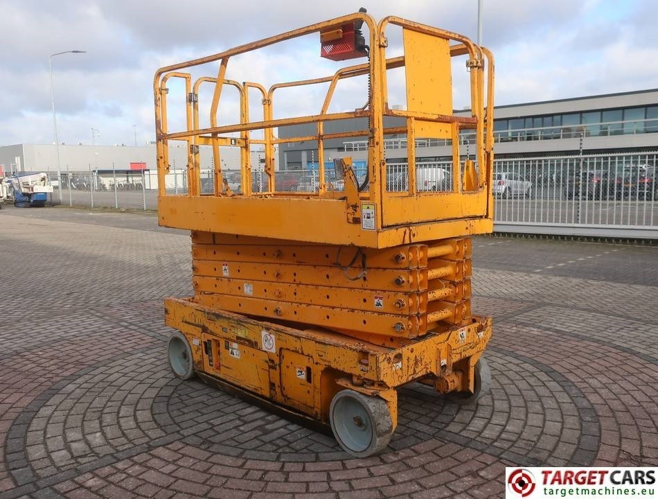 Genie GS-3246 Electric Scissor Work Lift 1175cm DEFECT - Scissor lift: picture 2 Genie GS-3246 Electric Scissor Work Lift 1175cm DEFECT - Scissor lift: picture 2