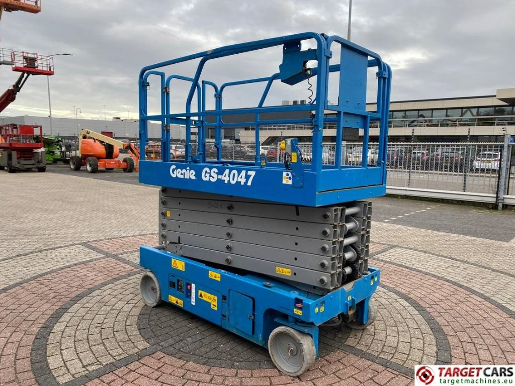 Genie GS-4047 Electric GS4047 Scissor Work Lift 1389cm - Scissor lift: picture 2 Genie GS-4047 Electric GS4047 Scissor Work Lift 1389cm - Scissor lift: picture 2