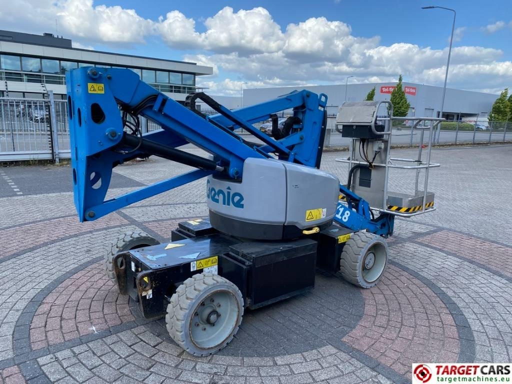 Genie Z-33/18 Electric Articulated Boom Work Lift 1200cm - Articulated boom: picture 3 Genie Z-33/18 Electric Articulated Boom Work Lift 1200cm - Articulated boom: picture 3