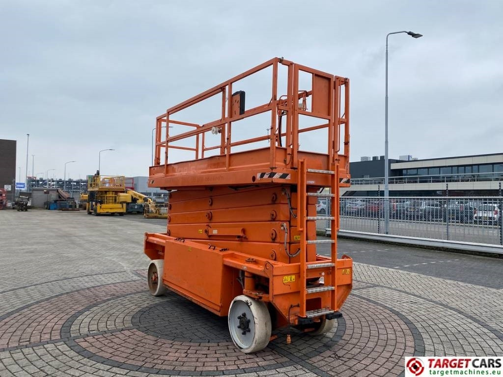 JLG 153-12 Liftlux Electric Scissor Work Lift 1730cm - Scissor lift: picture 2 JLG 153-12 Liftlux Electric Scissor Work Lift 1730cm - Scissor lift: picture 2
