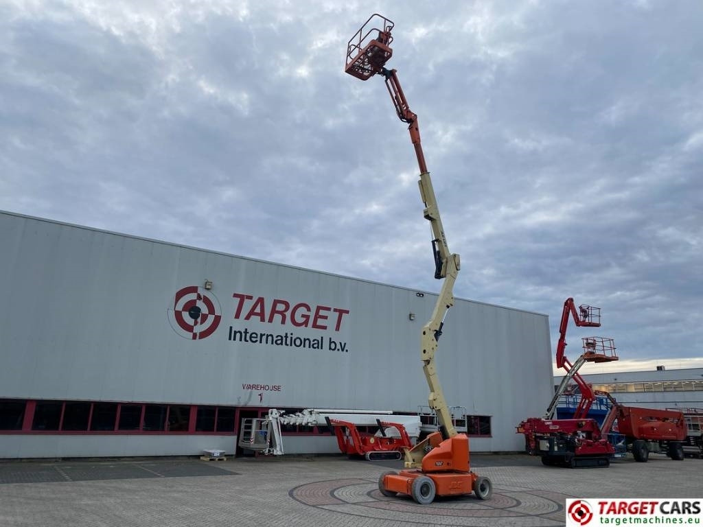 JLG E400AJPN Jib Plus Articulated Electric BoomLift - Articulated boom: picture 5 JLG E400AJPN Jib Plus Articulated Electric BoomLift - Articulated boom: picture 5