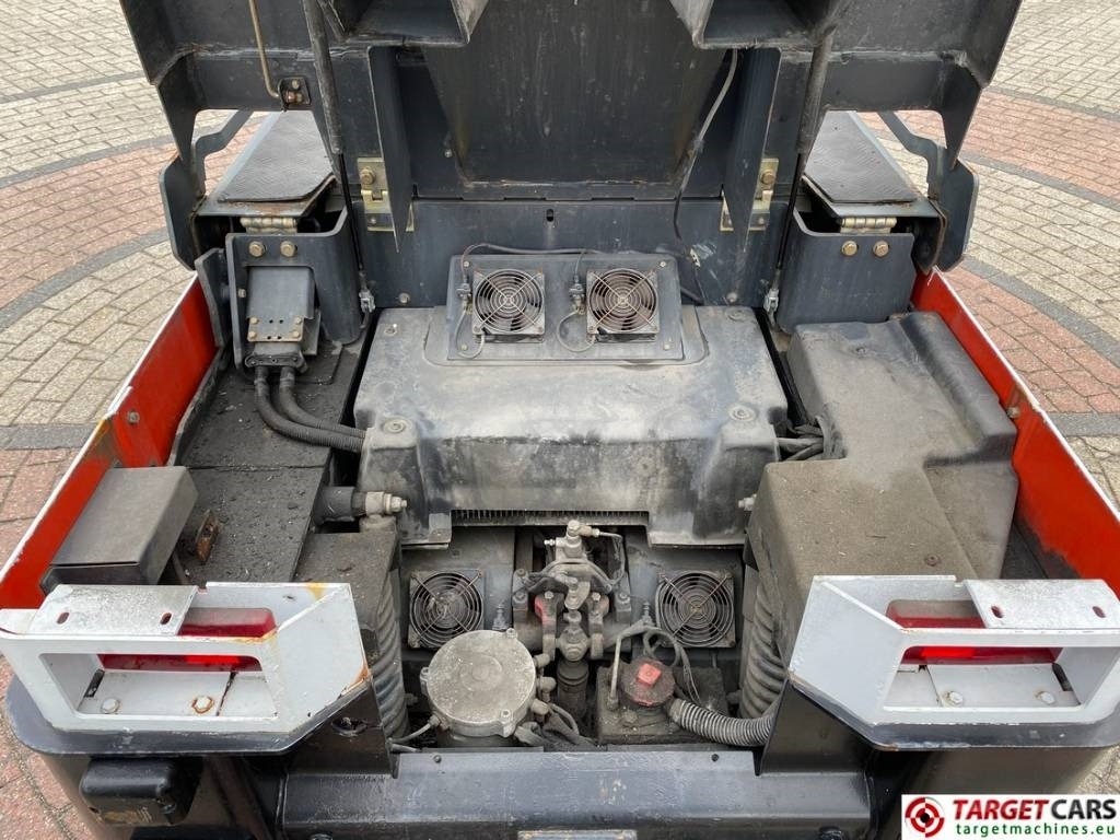 Municipal tractor Linde P250 Tow Tug Truck Tractor Electric 80V Max 25T: picture 21