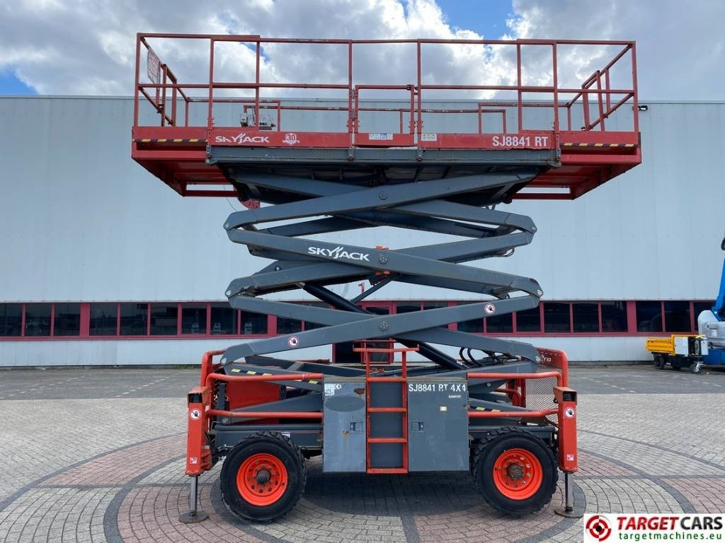 SkyJack SJ8841RT Diesel 4x4 SJ8841 Scissor WorkLift 1430cm - Scissor lift: picture 5 SkyJack SJ8841RT Diesel 4x4 SJ8841 Scissor WorkLift 1430cm - Scissor lift: picture 5