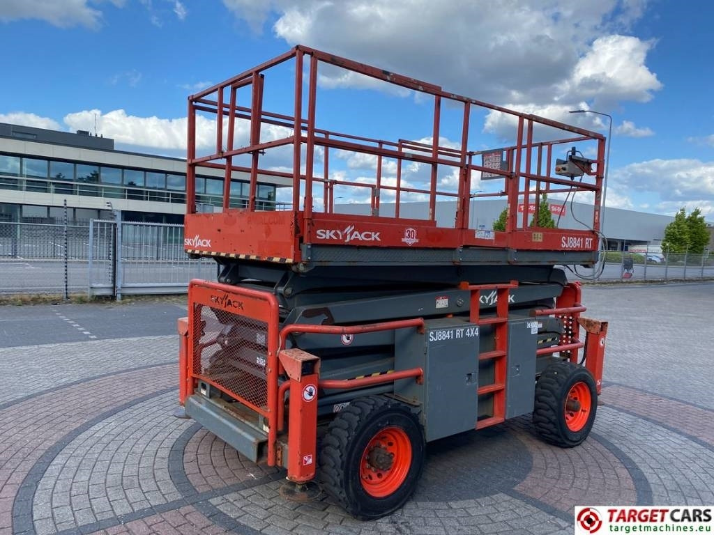 SkyJack SJ8841RT Diesel 4x4 SJ8841 Scissor WorkLift 1430cm - Scissor lift: picture 3 SkyJack SJ8841RT Diesel 4x4 SJ8841 Scissor WorkLift 1430cm - Scissor lift: picture 3