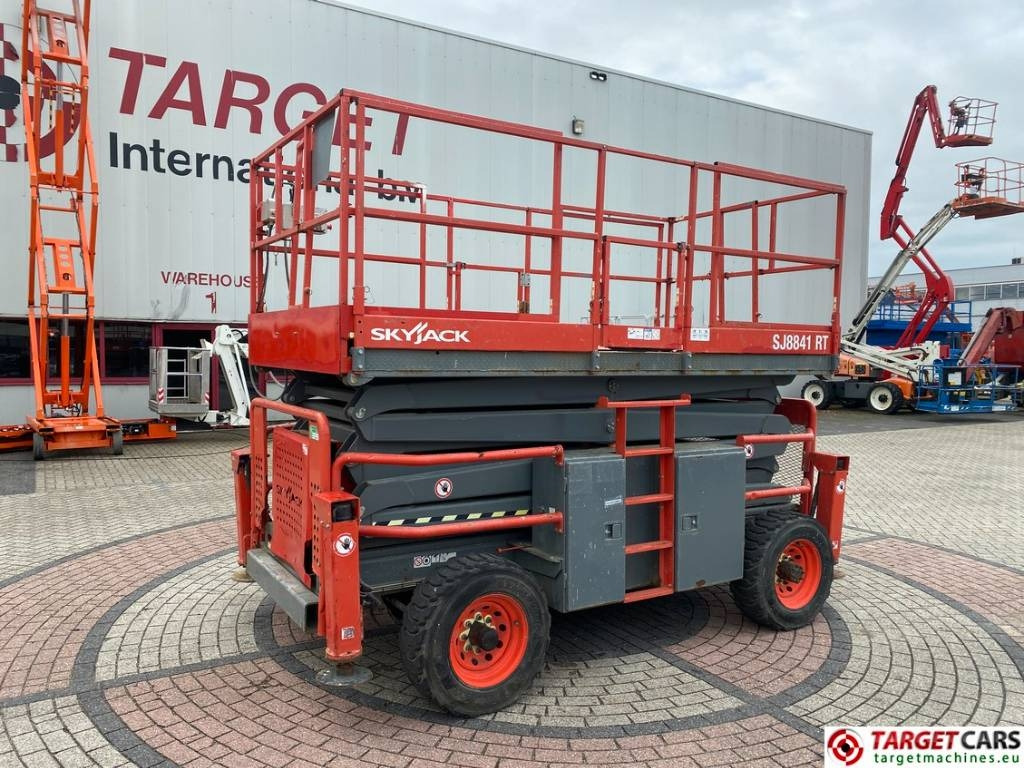 SkyJack SJ8841RT Diesel 4x4 Scissor Work Lift 1430cm - Scissor lift: picture 1 SkyJack SJ8841RT Diesel 4x4 Scissor Work Lift 1430cm - Scissor lift: picture 1