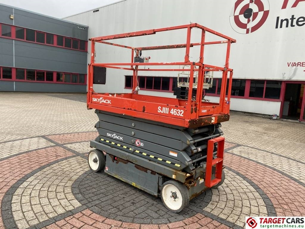 SkyJack SJIII-4632 Electric 4632 Scissor Work Lift 1170cm - Scissor lift: picture 4 SkyJack SJIII-4632 Electric 4632 Scissor Work Lift 1170cm - Scissor lift: picture 4