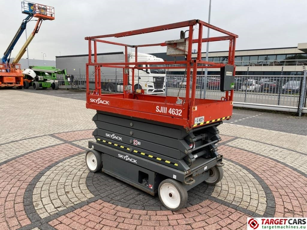 SkyJack SJIII-4632 Electric 4632 Scissor Work Lift 1170cm  - Scissor lift: picture 2 SkyJack SJIII-4632 Electric 4632 Scissor Work Lift 1170cm  - Scissor lift: picture 2