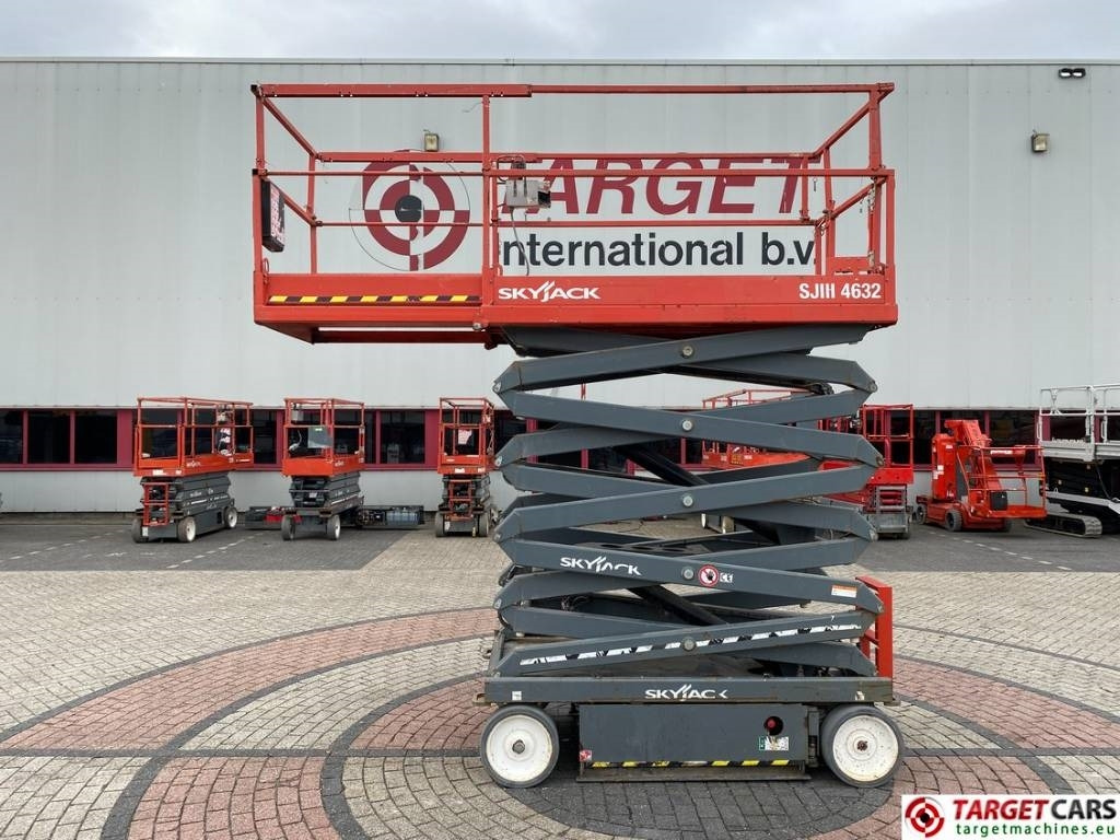 SkyJack SJIII-4632 Electric Scissor Work Lift 1170cm  - Scissor lift: picture 5 SkyJack SJIII-4632 Electric Scissor Work Lift 1170cm  - Scissor lift: picture 5