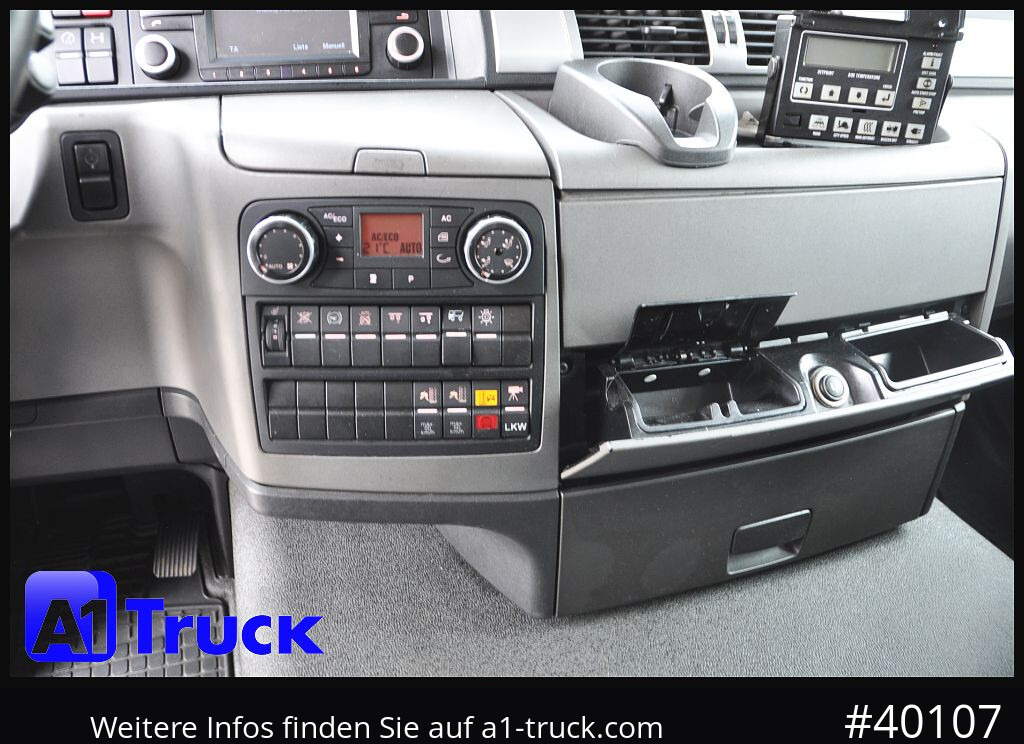 MAN TGS 26.360, Carrier 1150 Rolltor+ LBW, Lift - Refrigerator truck: picture 4 MAN TGS 26.360, Carrier 1150 Rolltor+ LBW, Lift - Refrigerator truck: picture 4