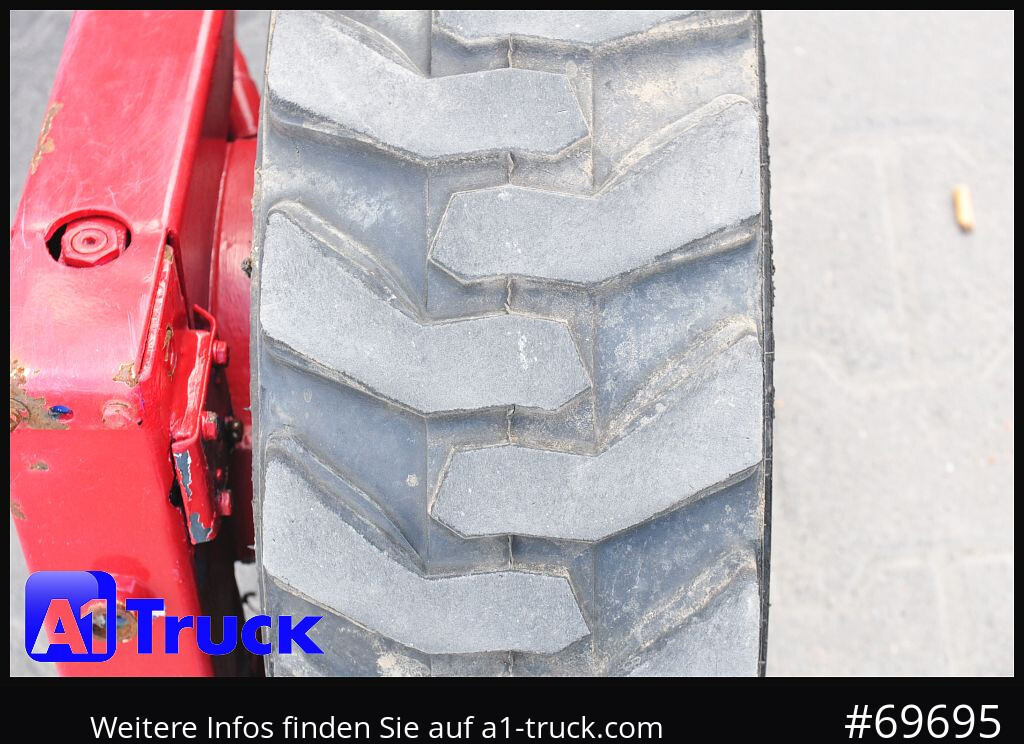 MOFETT Z2-3F-2530, Mitnahmestapler, 2500kg, Kooi Aap - Diesel forklift: picture 4 MOFETT Z2-3F-2530, Mitnahmestapler, 2500kg, Kooi Aap - Diesel forklift: picture 4