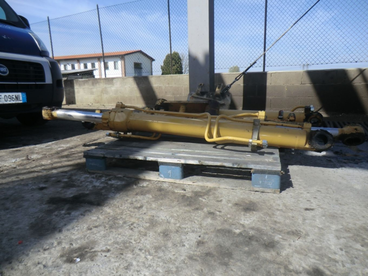 Caterpillar 317B LN N. 2 cilindri di sollevamento - Hydraulic cylinder for Construction machinery: picture 2 Caterpillar 317B LN N. 2 cilindri di sollevamento - Hydraulic cylinder for Construction machinery: picture 2
