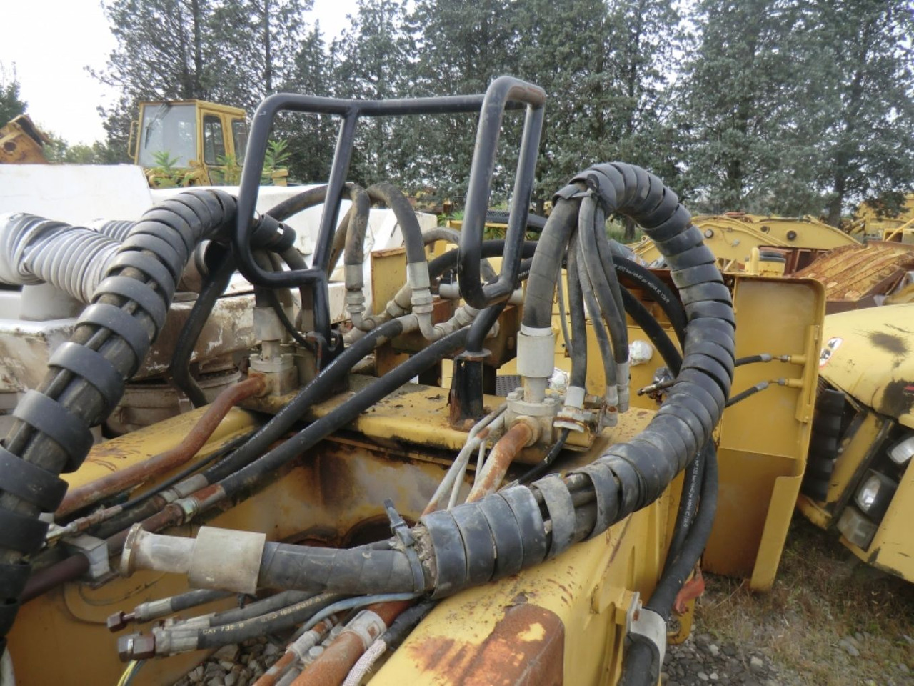 Caterpillar 735 Telaio posteriore - Frame/ Chassis for Construction machinery: picture 4 Caterpillar 735 Telaio posteriore - Frame/ Chassis for Construction machinery: picture 4