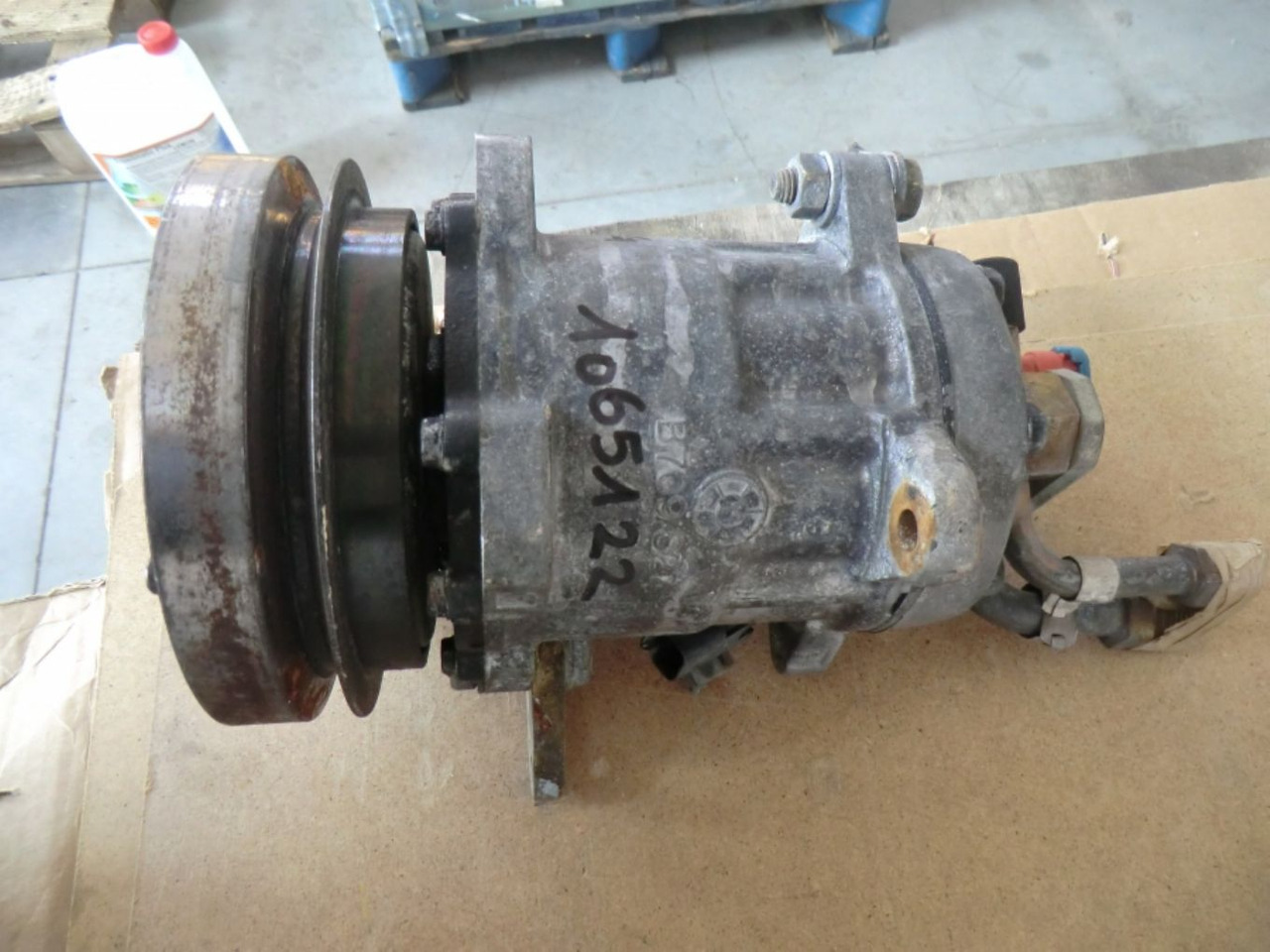 Caterpillar 928G COMPRESSORE ARIA CONDIZIONATA - A/C compressor for Construction machinery: picture 2 Caterpillar 928G COMPRESSORE ARIA CONDIZIONATA - A/C compressor for Construction machinery: picture 2