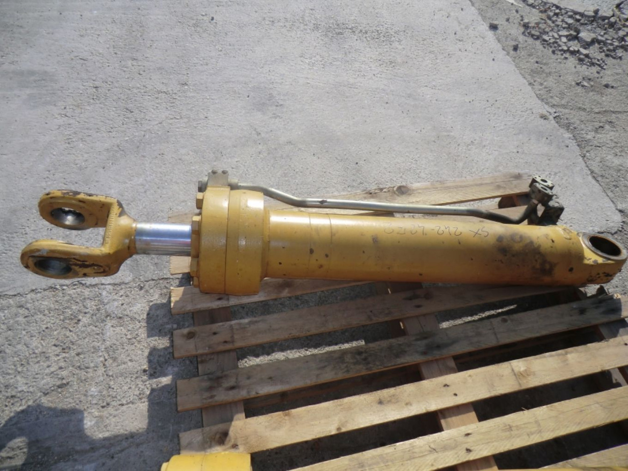 Caterpillar 962H Cilindro di sollevamento SX - Hydraulic cylinder for Construction machinery: picture 1 Caterpillar 962H Cilindro di sollevamento SX - Hydraulic cylinder for Construction machinery: picture 1