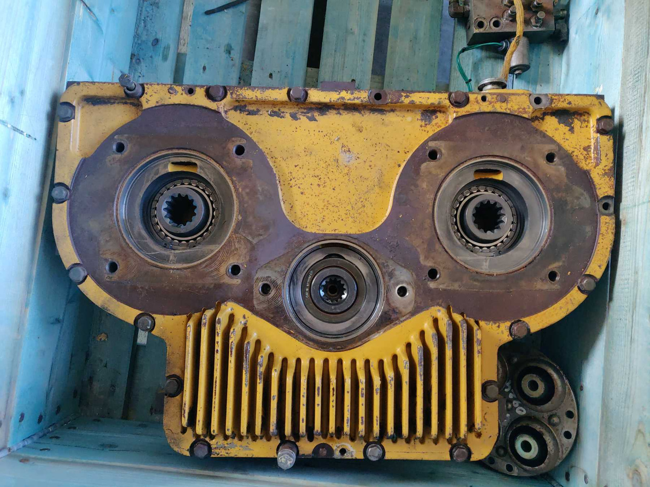 Caterpillar 963C DRIVE DI ACCOPPIAMENTO DELLE POMPE - Transmission for Construction machinery: picture 1 Caterpillar 963C DRIVE DI ACCOPPIAMENTO DELLE POMPE - Transmission for Construction machinery: picture 1