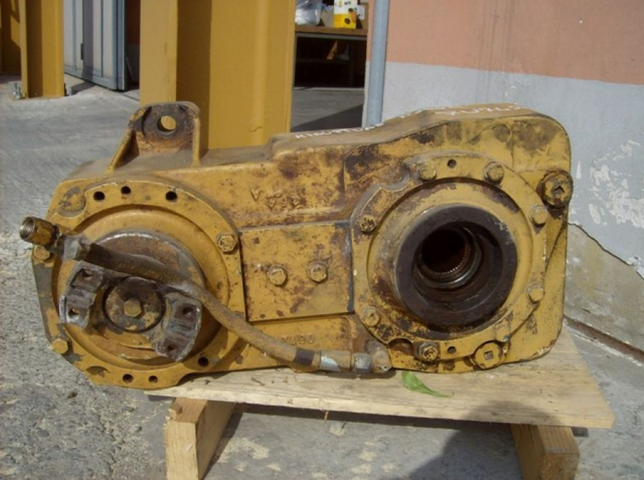 Caterpillar D300D Transfer dropbox - Transmission for Construction machinery: picture 2 Caterpillar D300D Transfer dropbox - Transmission for Construction machinery: picture 2