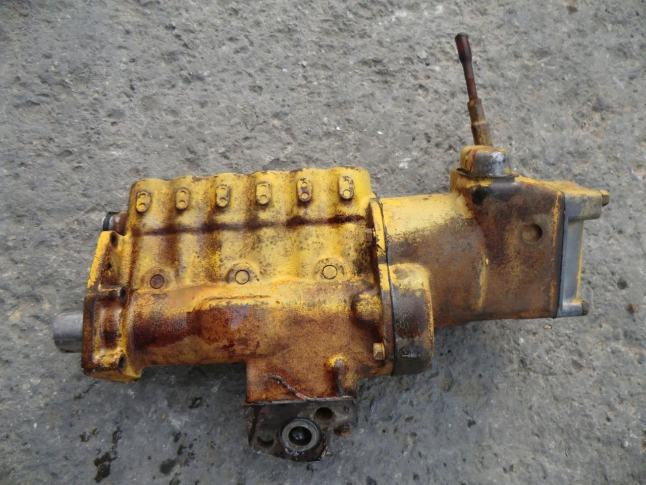 Caterpillar D333 POMPA INIEZIONE - Fuel pump for Construction machinery: picture 1 Caterpillar D333 POMPA INIEZIONE - Fuel pump for Construction machinery: picture 1