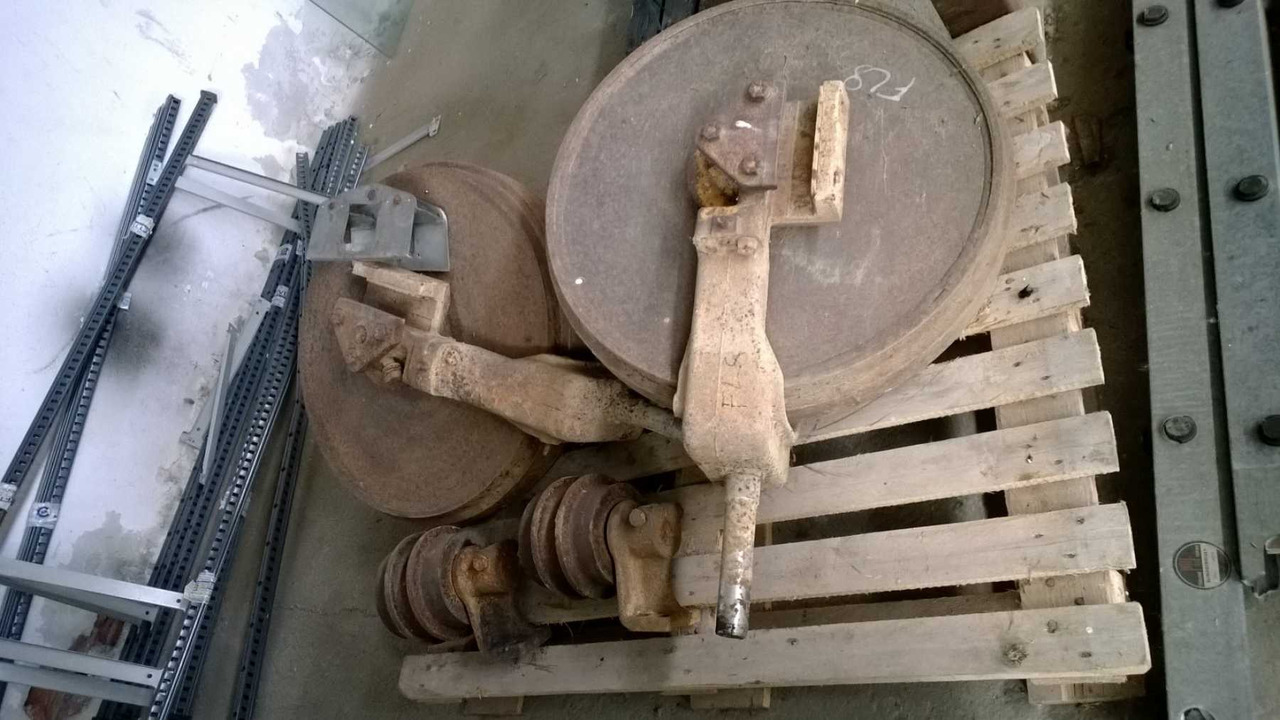FIAT ALLIS FL8 2 RUOTE FOLLE - Undercarriage parts for Construction machinery: picture 2 FIAT ALLIS FL8 2 RUOTE FOLLE - Undercarriage parts for Construction machinery: picture 2