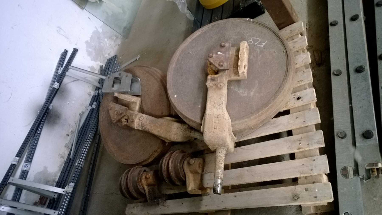 FIAT ALLIS FL8 2 RUOTE FOLLE - Undercarriage parts for Construction machinery: picture 1 FIAT ALLIS FL8 2 RUOTE FOLLE - Undercarriage parts for Construction machinery: picture 1