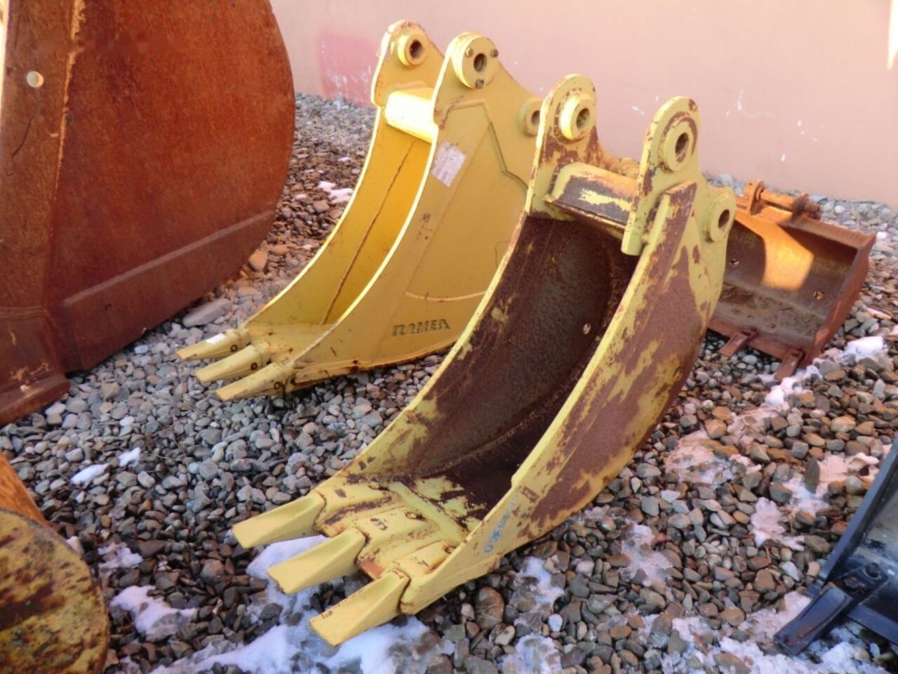 New Excavator bucket New BUCKET: picture 1