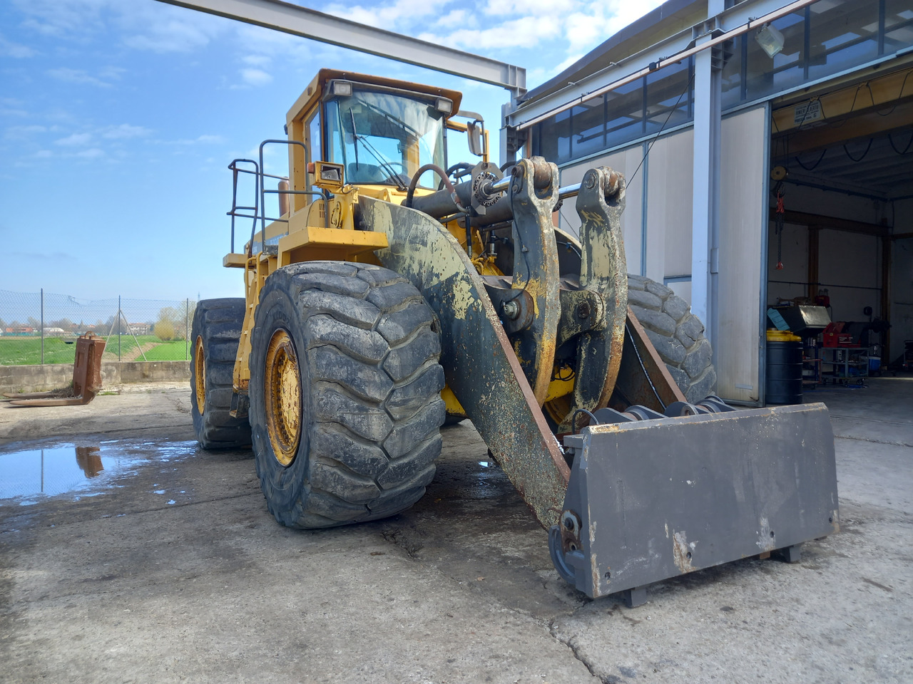 VOLVO L330C - Wheel loader: picture 2 VOLVO L330C - Wheel loader: picture 2