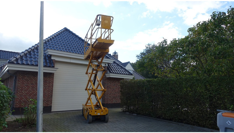 Haulotte Compact 8CU schaarhoogwerker - Scissor lift: picture 2 Haulotte Compact 8CU schaarhoogwerker - Scissor lift: picture 2