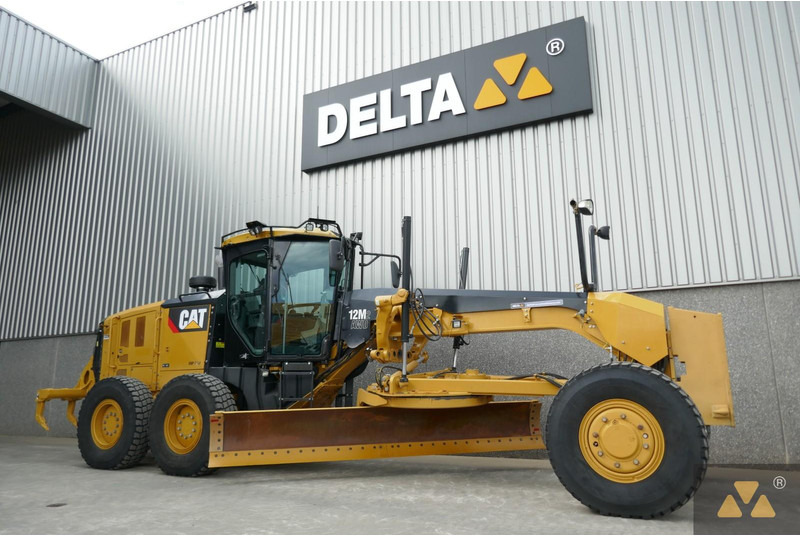 Caterpillar 12M2 AWD - Grader: picture 3 Caterpillar 12M2 AWD - Grader: picture 3