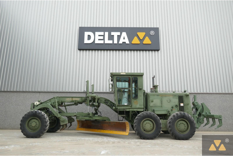 Caterpillar 130G Ex-army - Grader: picture 1 Caterpillar 130G Ex-army - Grader: picture 1