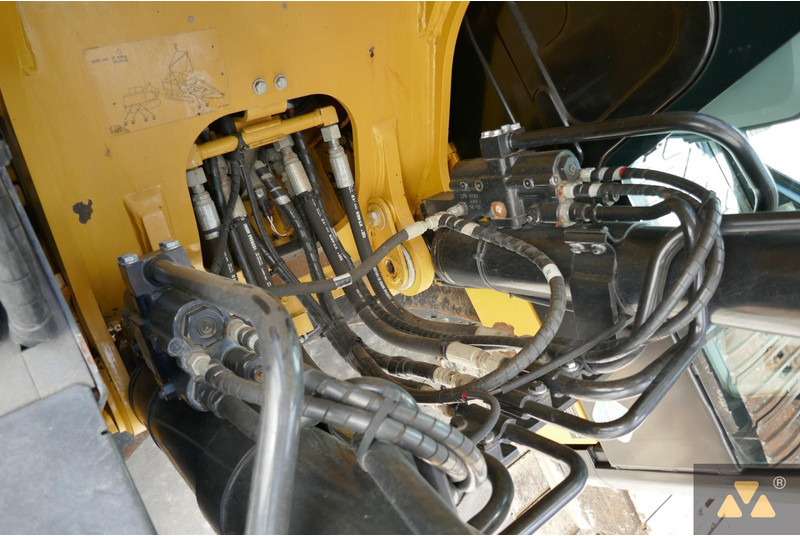 Crawler excavator Caterpillar 320ELRR: picture 20