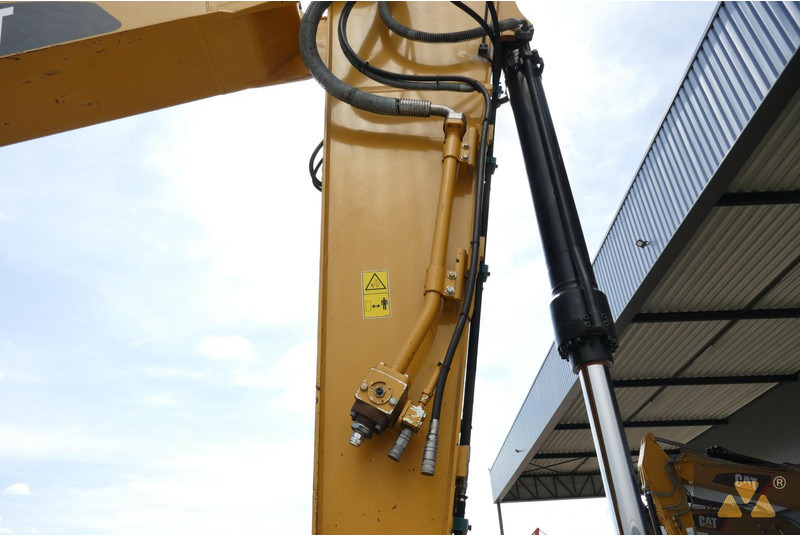 Crawler excavator Caterpillar 320ELRR: picture 12
