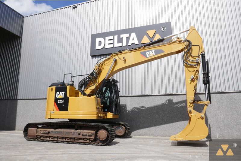 Crawler excavator Caterpillar 325F LCR: picture 8