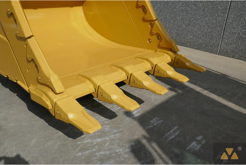New Crawler excavator Caterpillar 352: picture 10