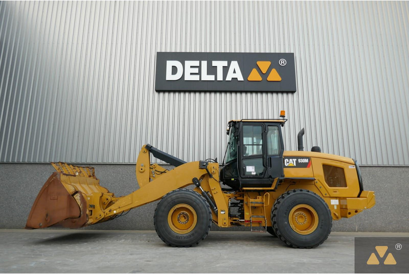 Wheel loader Caterpillar 930M: picture 1