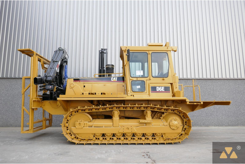 Construction machinery Caterpillar D6E Welding Tractor: picture 1