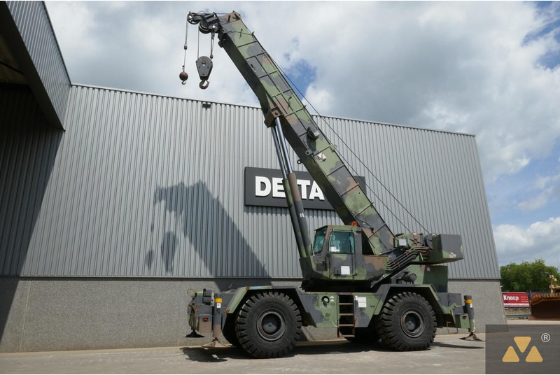 Grove RT875 Ex-army - Rough terrain crane: picture 4 Grove RT875 Ex-army - Rough terrain crane: picture 4