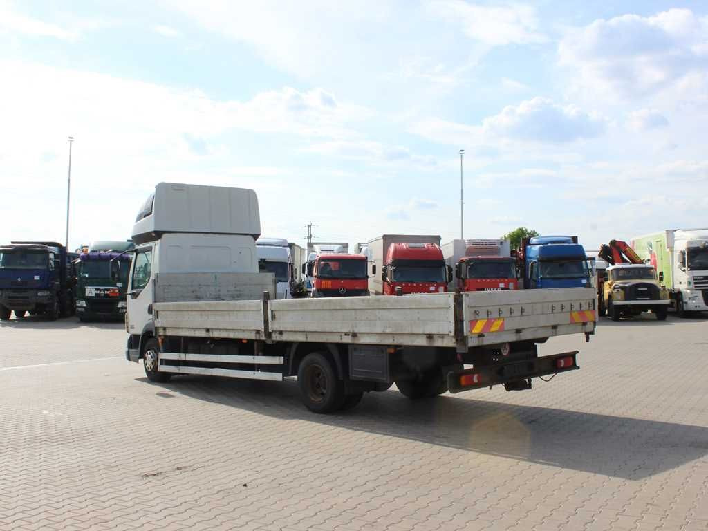 DAF LF 45.180, SLEEPING CABIN, EURO 3, PNEU 80% - Curtainsider truck: picture 4 DAF LF 45.180, SLEEPING CABIN, EURO 3, PNEU 80% - Curtainsider truck: picture 4