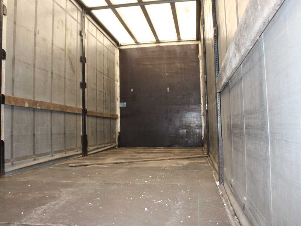 H&W - Curtainsider trailer: picture 3 H&W - Curtainsider trailer: picture 3